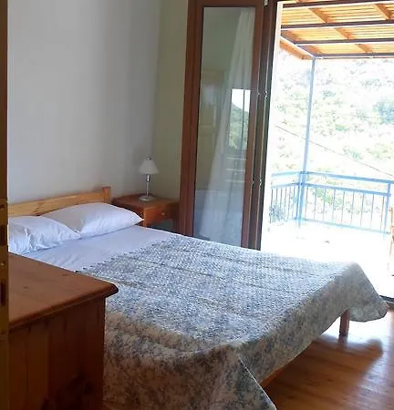 Guest house To Valsamo